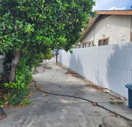 9631 Artesia Blvd, Bellflower, CA à vendre - Photo de l’immeuble – Image 3 sur 17