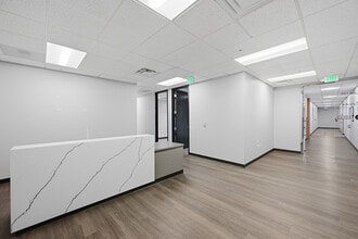 630 Plaza Dr, Highlands Ranch, CO à louer Photo intérieure– Image 1 sur 12