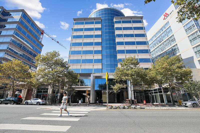 7700 Wisconsin Ave, Bethesda, MD à louer Photo de l’immeuble– Image 1 sur 9