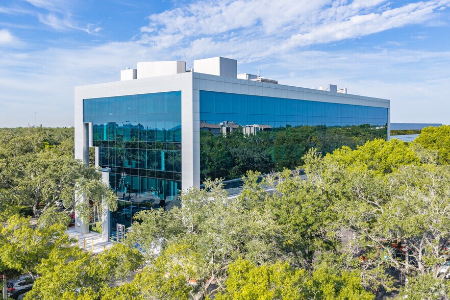 4601 Sheridan St, Hollywood, FL à louer - Photo de l’immeuble – Image 3 sur 11