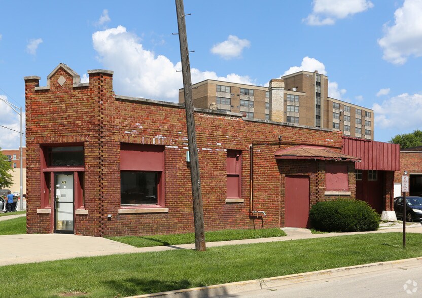 997 Lee St, Des Plaines, IL à vendre - Photo de l’immeuble – Image 3 sur 3