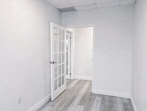 111 Waterloo St, London, ON à louer Photo intérieure– Image 1 sur 4