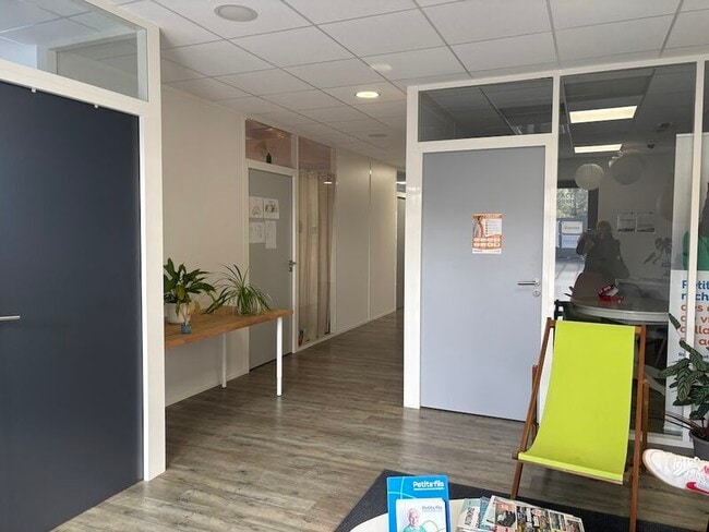 Plus de détails pour Bureau à vendre