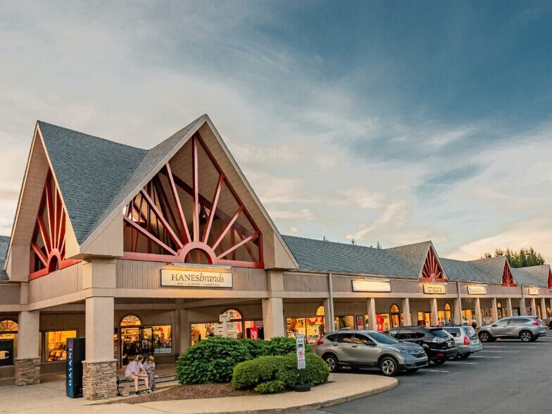 278 Shoppes on the Parkway Rd, Blowing Rock, NC à louer - Photo de l’immeuble – Image 2 sur 7