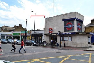Plus de détails pour 2 Tooting Bec Rd, Londres - Local commercial à louer