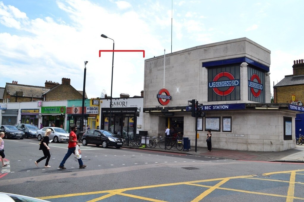 2 Tooting Bec Rd, Londres à louer Photo de l’immeuble– Image 1 sur 6