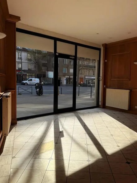 23 B Boulevard Du Montparnasse, Paris à louer - Photo de l’immeuble – Image 2 sur 7