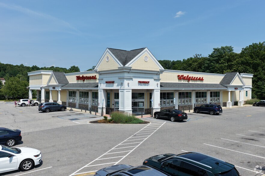 84 N Plank Rd, Newburgh, NY à louer - Photo principale – Image 1 sur 4