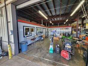 94-405 Maikoiko St, Waipahu, HI à louer Photo intérieure– Image 2 sur 14