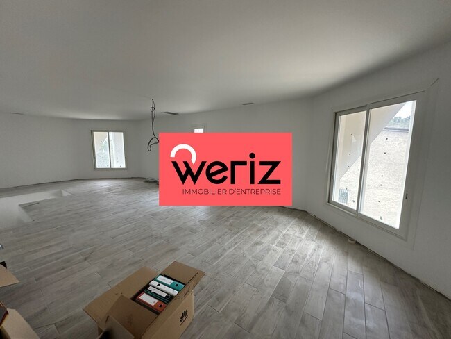 Plus de détails pour Industriel/Logistique à louer