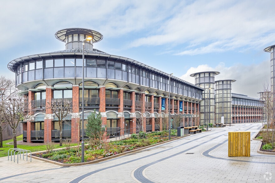 Castle Meadow Rd, Nottingham à louer - Photo principale – Image 1 sur 12