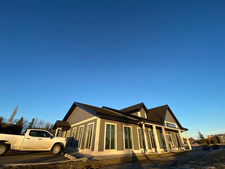 620 1st Ave NW, Airdrie, AB à louer - Photo intérieure – Image 2 sur 3