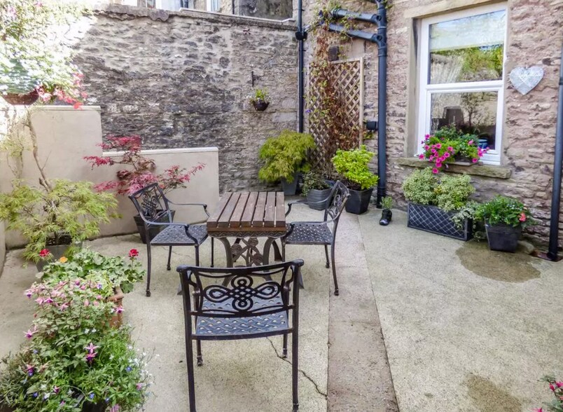 63 High St, Kirkby Stephen à vendre - Photo de l’immeuble – Image 1 sur 14