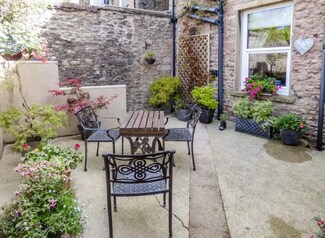 Plus de détails pour 63 High St, Kirkby Stephen - Hôtellerie à vendre