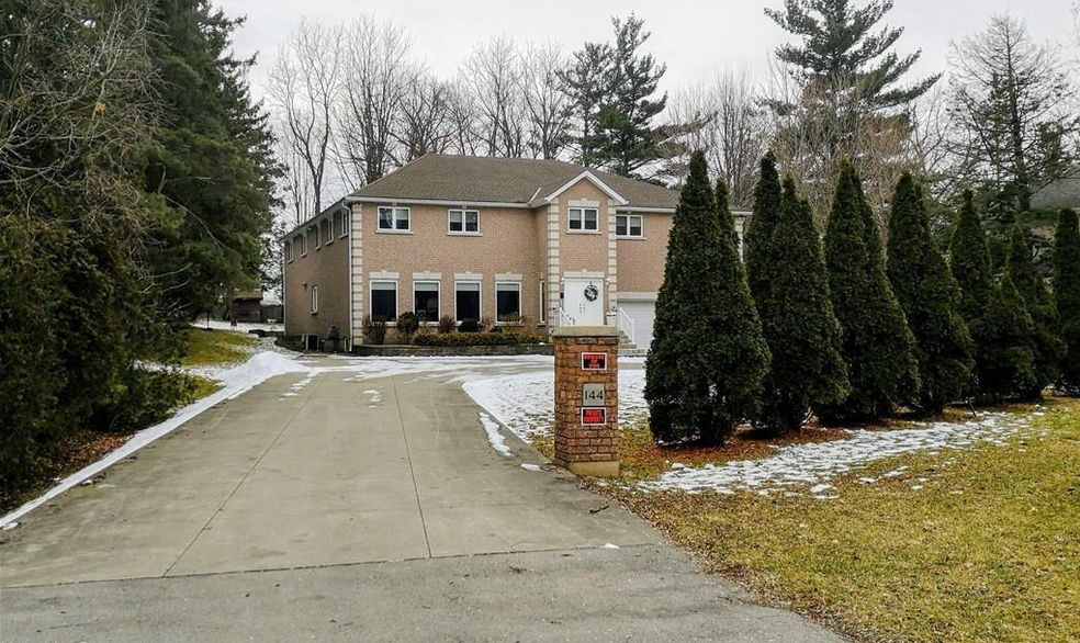 144 Wilson St E, Ancaster, ON à vendre - Photo de l’immeuble – Image 2 sur 2