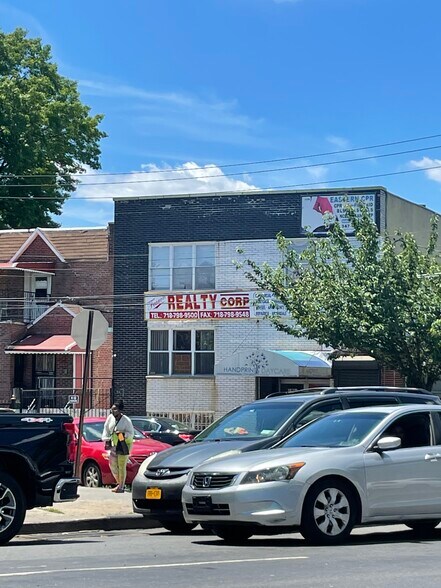 3039 Fish Ave, Bronx, NY à louer - Photo de l’immeuble – Image 3 sur 7