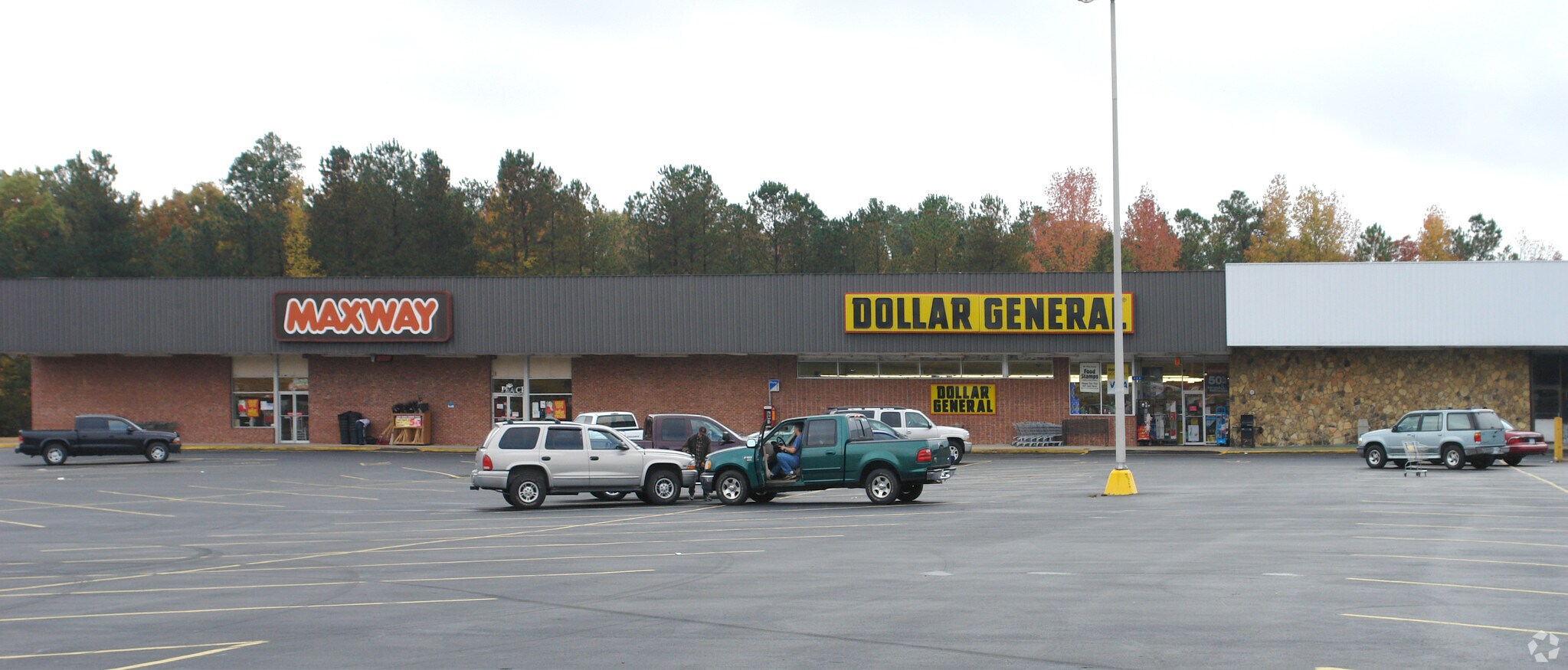 409-449 Greenwood Hwy, Saluda, SC à louer Photo principale– Image 1 sur 2