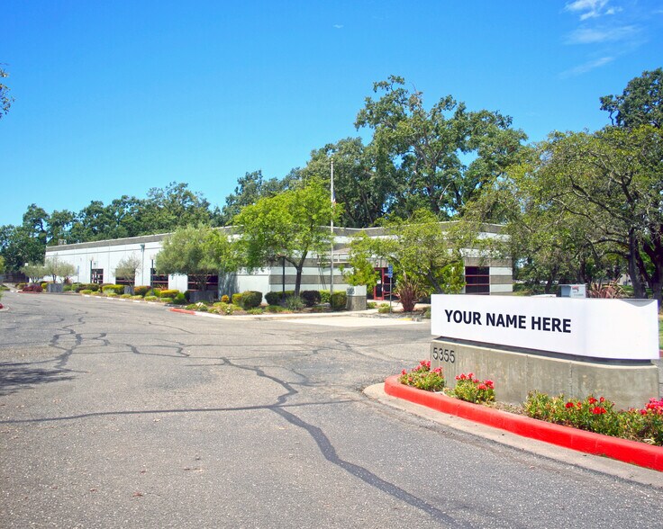 5355 Skylane Blvd, Santa Rosa, CA à vendre - Photo de l’immeuble – Image 1 sur 7