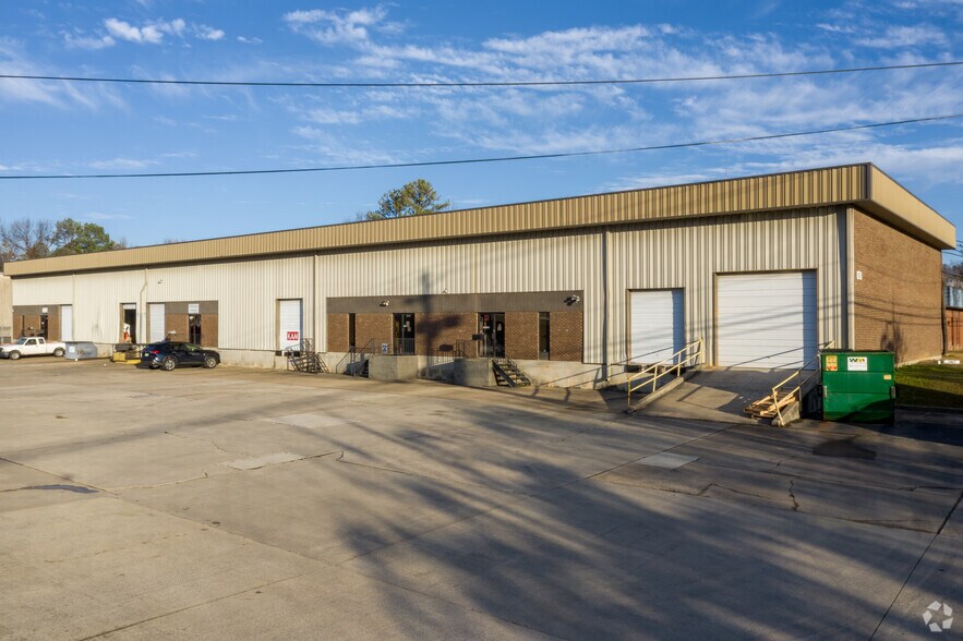 128 Citation Ct, Homewood, AL à louer - Photo de l’immeuble – Image 2 sur 6