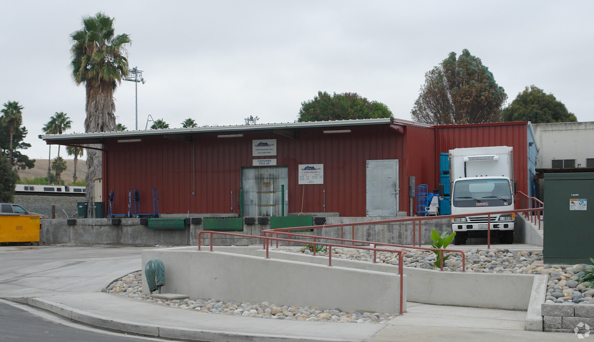 2790 Cloverdale Ave, Concord, CA à vendre Photo principale– Image 1 sur 4