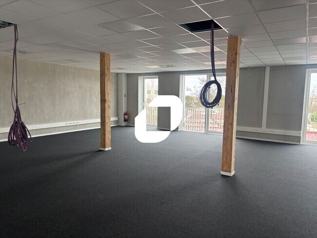 Plus de détails pour Bureau à vendre