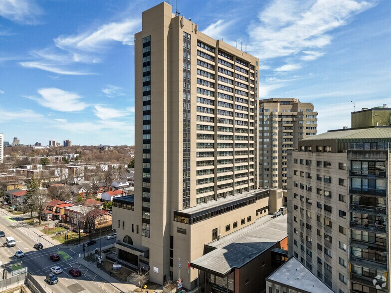830-840 Av Ernest-Gagnon, Québec, QC à louer - Photo de l’immeuble – Image 2 sur 27