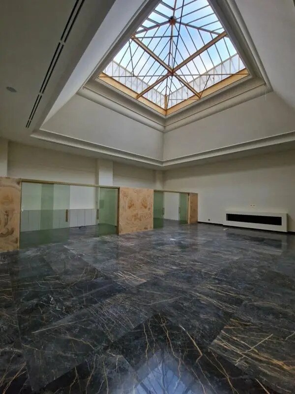 Plus de détails pour Local commercial à louer