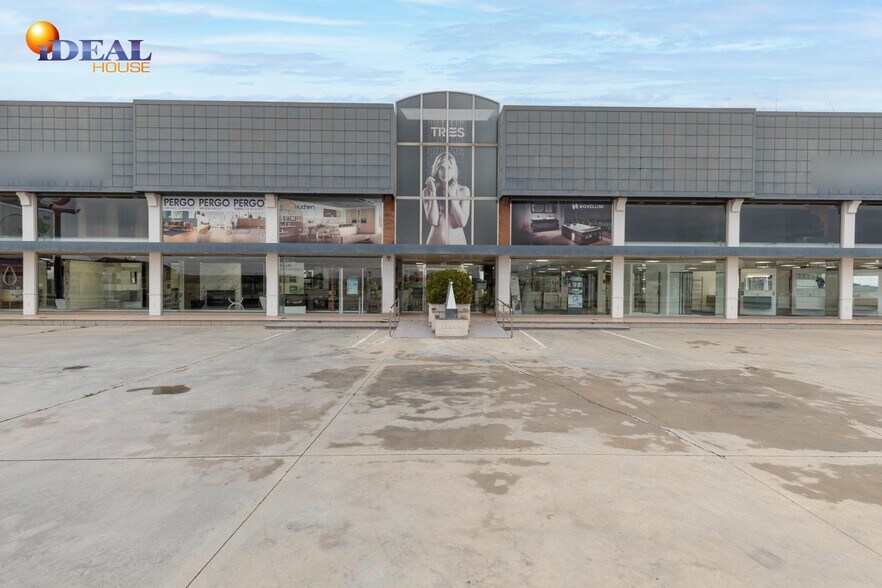 Local commercial dans Santa Fe, Granada à vendre - Photo de l’immeuble – Image 1 sur 34