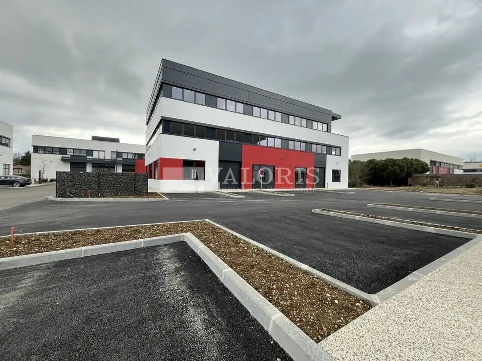 Local d’activités dans Dardilly à louer Photo de l’immeuble– Image 1 sur 9