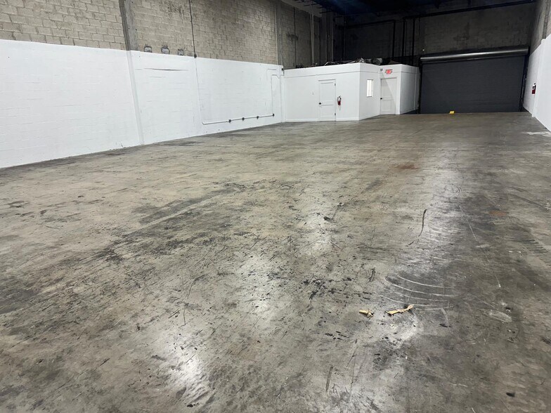 1700-1744 NW 82nd Ave, Doral, FL à louer - Photo de l’immeuble – Image 3 sur 7