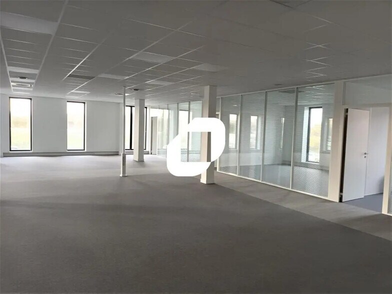 8 Rue Des Peupliers, Lesquin à louer - Photo de l’immeuble – Image 3 sur 10