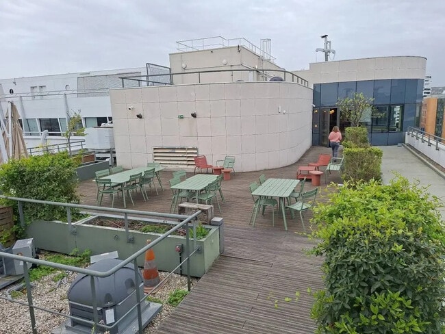 Plus de détails pour 19-27 Rue Camille Desmoulins, Issy-les-Moulineaux - Bureau à louer