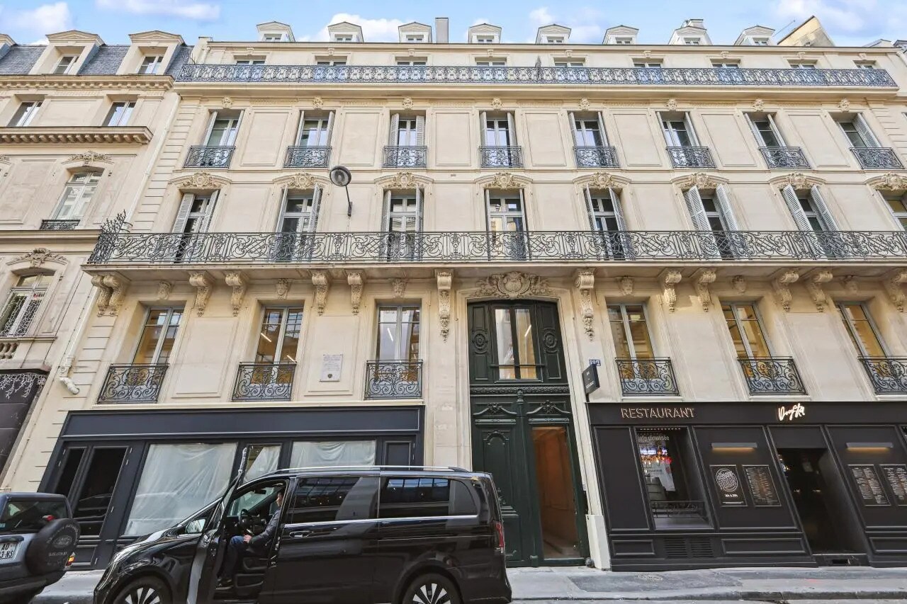 122 Rue La Boétie, Paris à louer Photo de l’immeuble– Image 1 sur 15