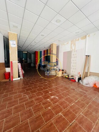 Plus de détails pour Local commercial à vendre