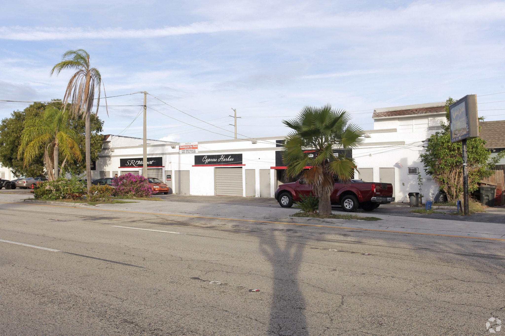 1301 S Dixie Hwy E, Pompano Beach, FL à louer Photo principale– Image 1 sur 6