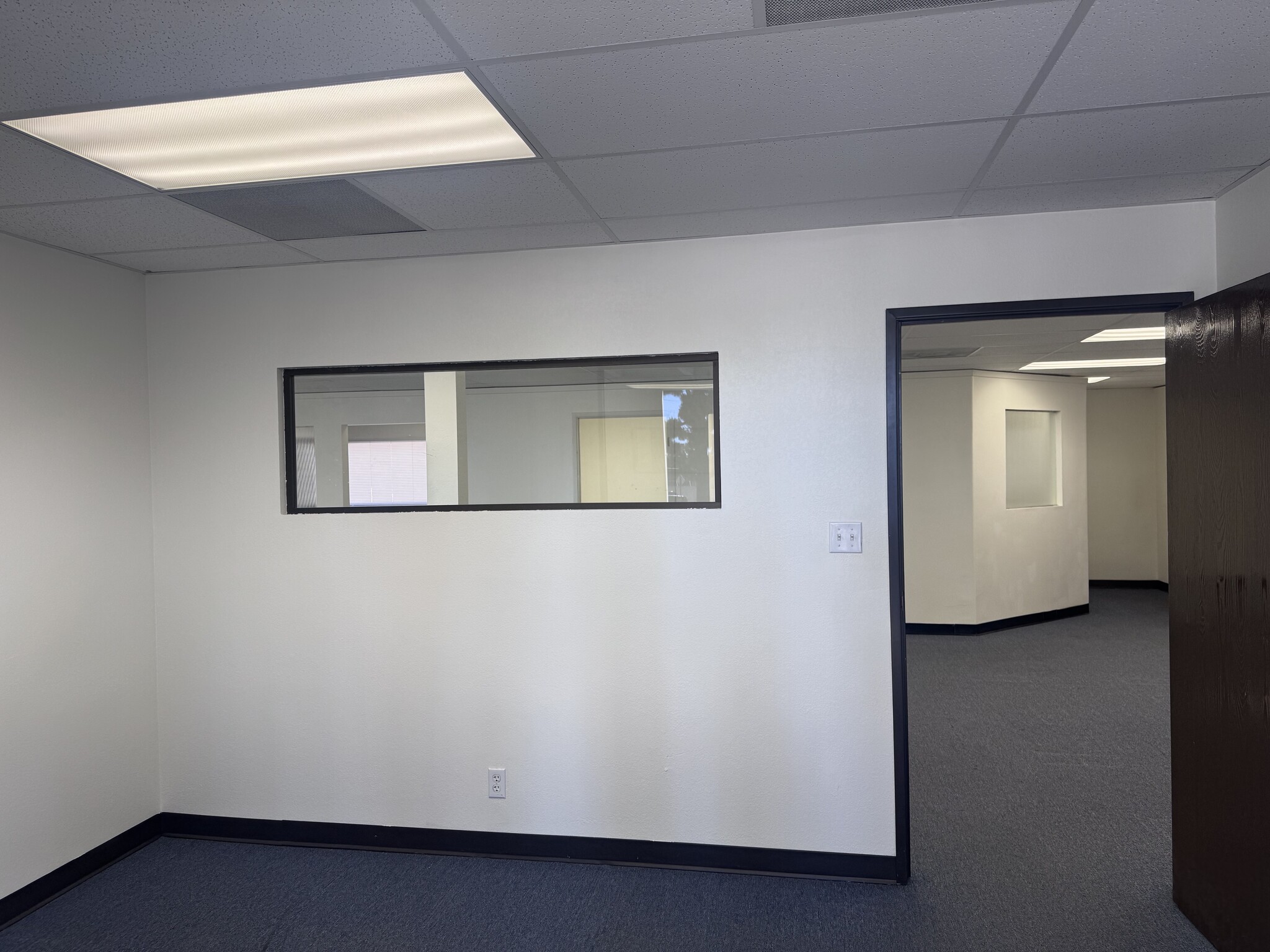 3360 Flair Dr, El Monte, CA à louer Photo intérieure– Image 1 sur 8