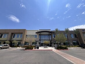 2425 S Stearman Dr, Chandler, AZ à louer Photo intérieure– Image 2 sur 16