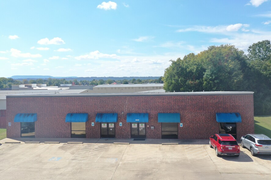 409 N Elmira Ave, Russellville, AR à vendre - Photo de l’immeuble – Image 2 sur 25