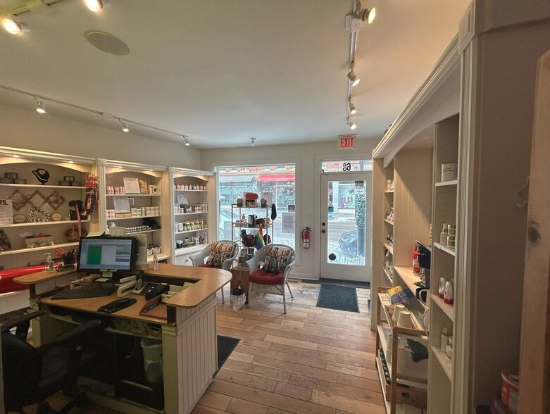 68 Brock St, Kingston, ON à louer - Photo de l’immeuble – Image 2 sur 6