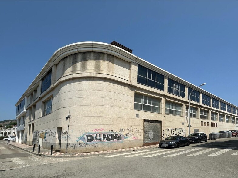 Bureaux/Local commercial dans Pineda de Mar, Barcelona à louer - Photo de l’immeuble – Image 3 sur 4