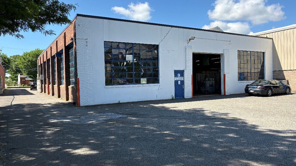 836 Fairfield Ave, Bridgeport, CT à vendre - Photo de l’immeuble – Image 3 sur 8