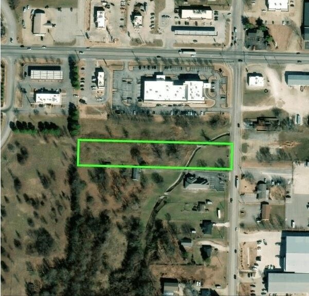 718 N 40th St, Springdale, AR à vendre - Photo de l’immeuble – Image 3 sur 4