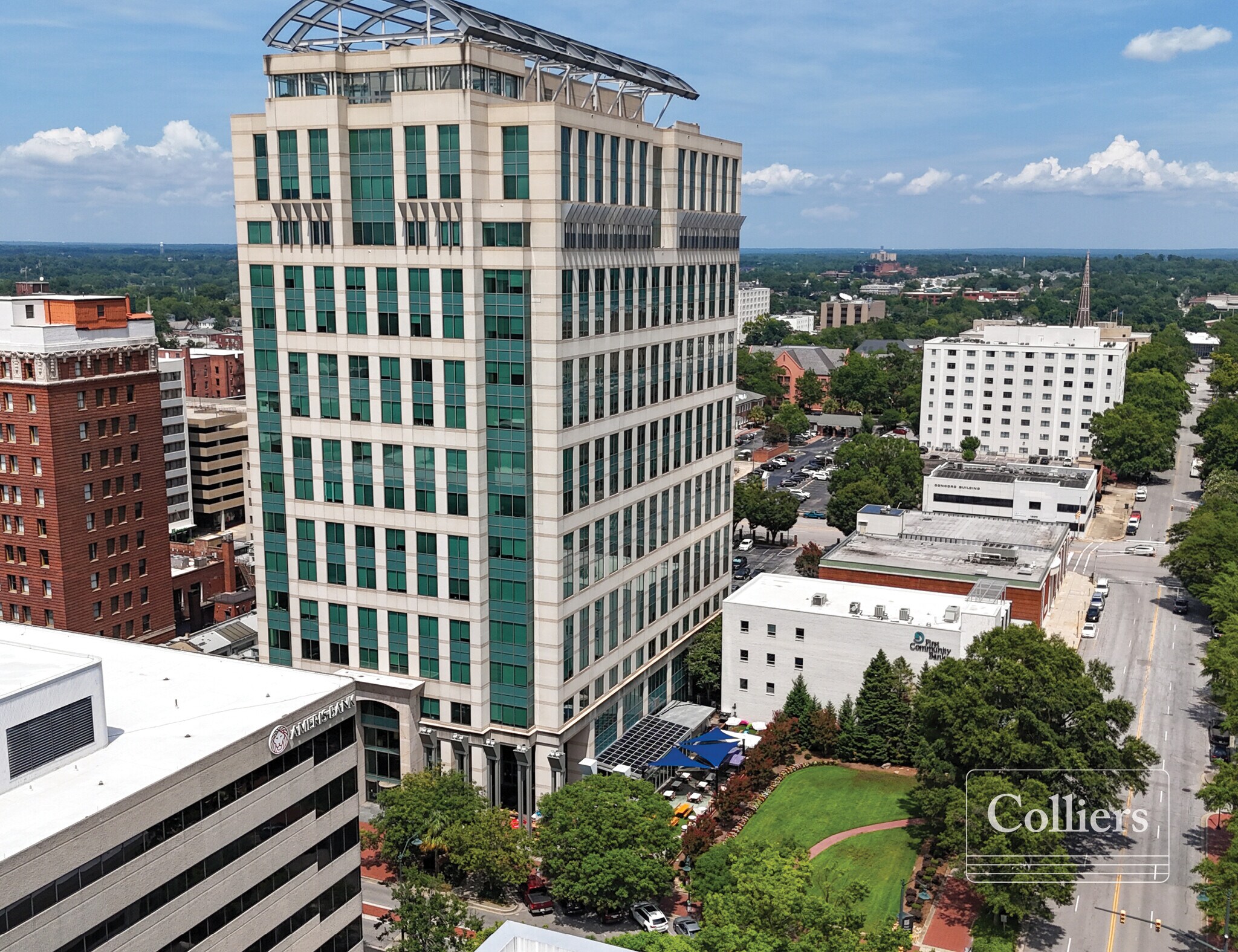 1320 Main St, Columbia, SC à louer Photo principale– Image 1 sur 14