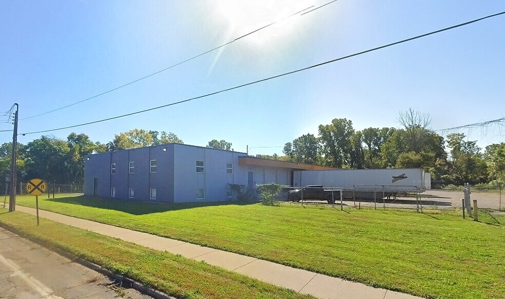 209 W Monroe Ave, Jackson, MI à vendre - Photo de l’immeuble – Image 1 sur 4