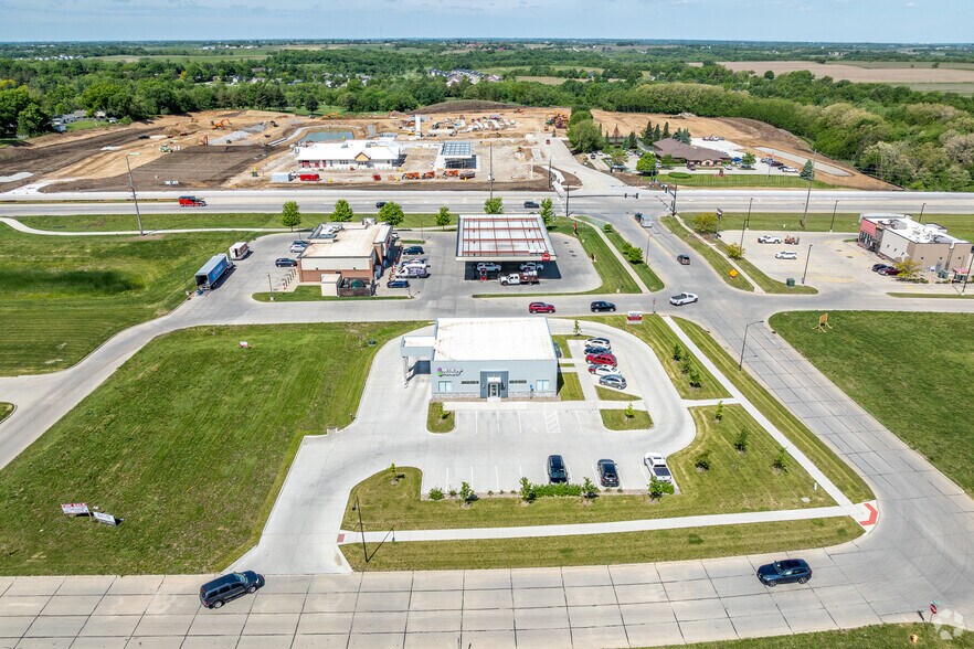 2105 N 3rd Ln, Indianola, IA à vendre - Aérien – Image 2 sur 2