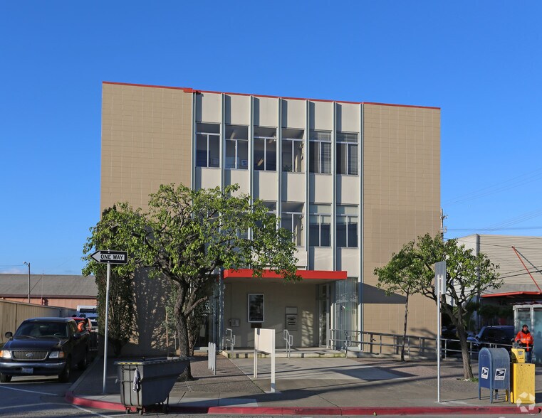 2095 Jerrold Ave, San Francisco, CA à louer - Photo de l’immeuble – Image 2 sur 3