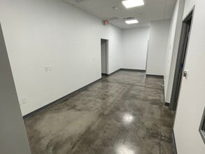 7700 W Highway 71, Austin, TX à louer Photo intérieure– Image 1 sur 4