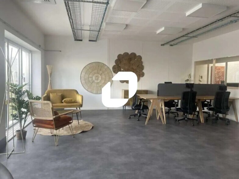 Bureau dans Bègles à louer - Photo de l’immeuble – Image 1 sur 7