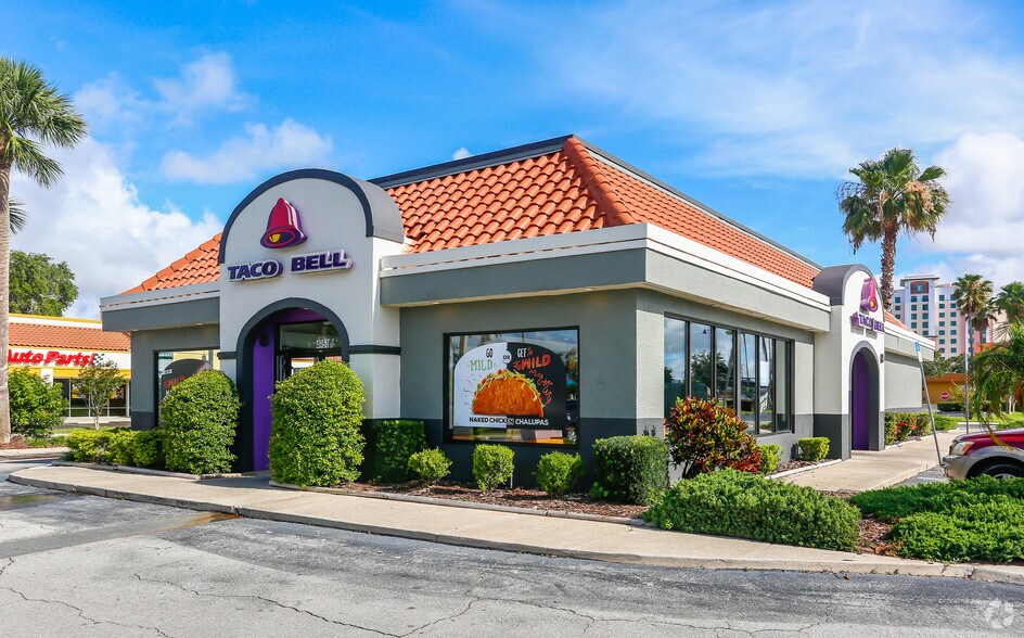 4955 W Irlo Bronson Memorial Hwy, Kissimmee, FL à louer - Photo principale – Image 2 sur 4