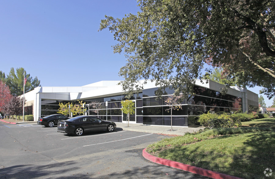 1252 Quarry Ln, Pleasanton, CA à vendre - Photo principale – Image 1 sur 30